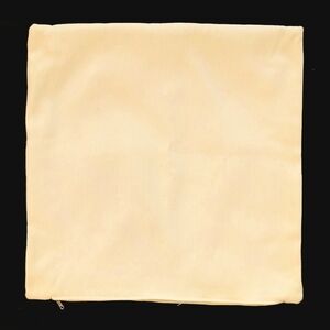 Outdoor pillow cover 18" X 18" Good condition Cream Color